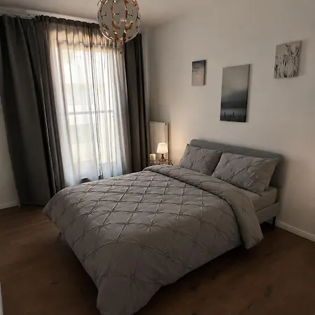 Apartment Lotnisko & Stadion Enea Premium 24h *